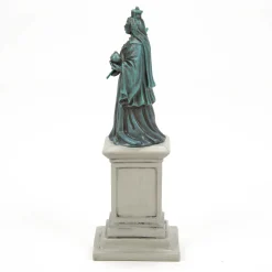 A Monument For Her Majesty