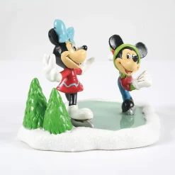 Mickey & Minnie Go Skating