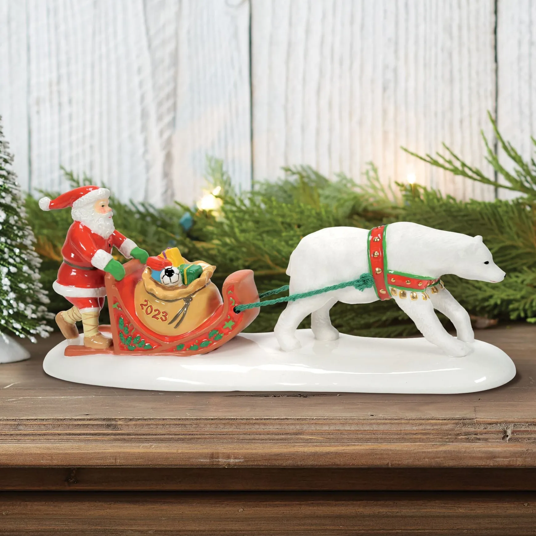 Santa Comes To Town 2023